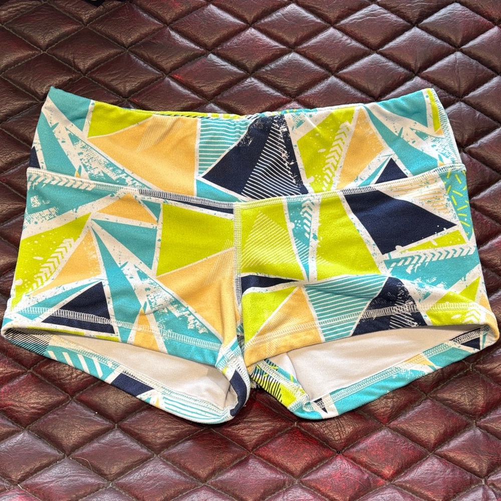Fleo Geometric Patterned Women's Shorts